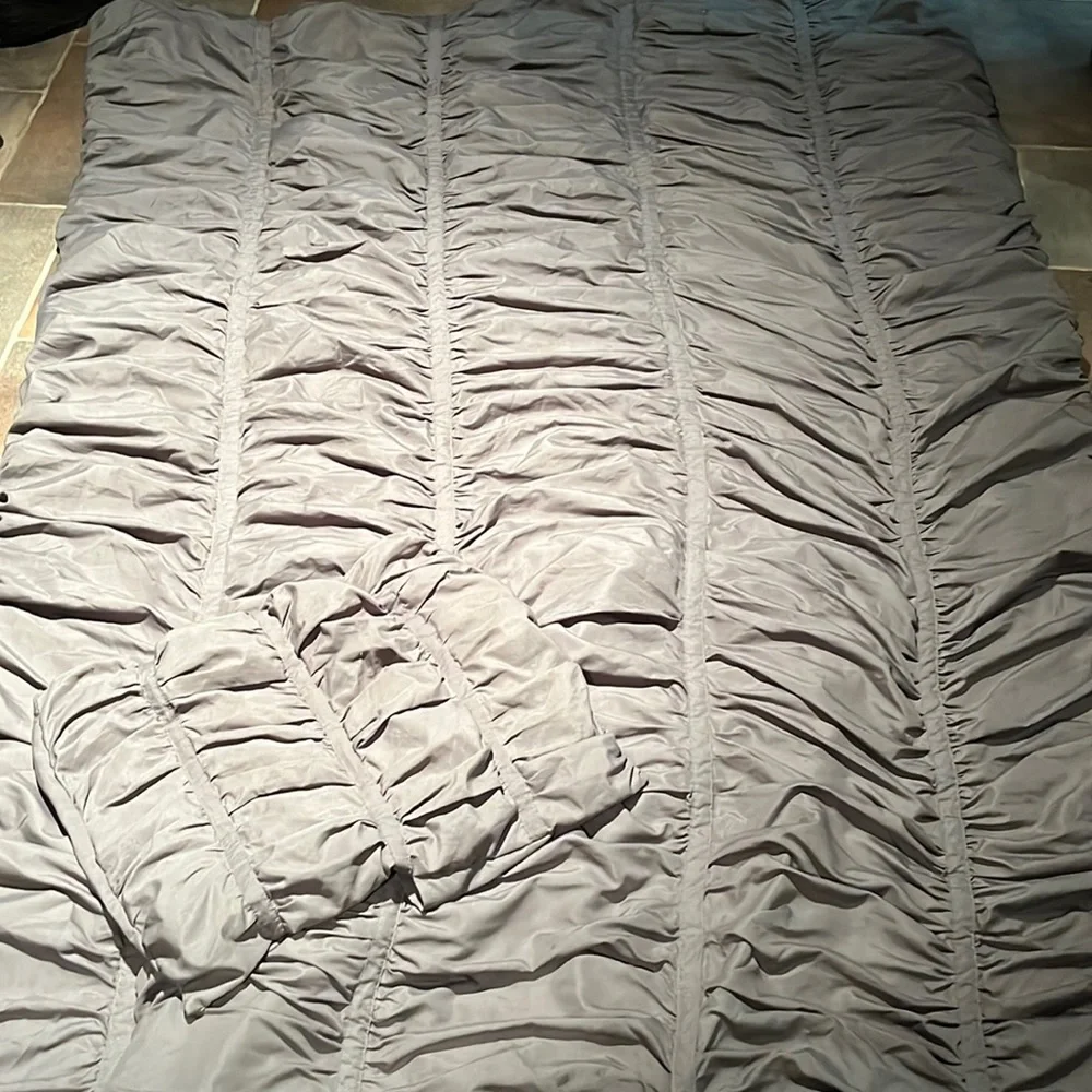 Twin XL Gray Grey.pleated comforter with sham dorm room bed college bedding
